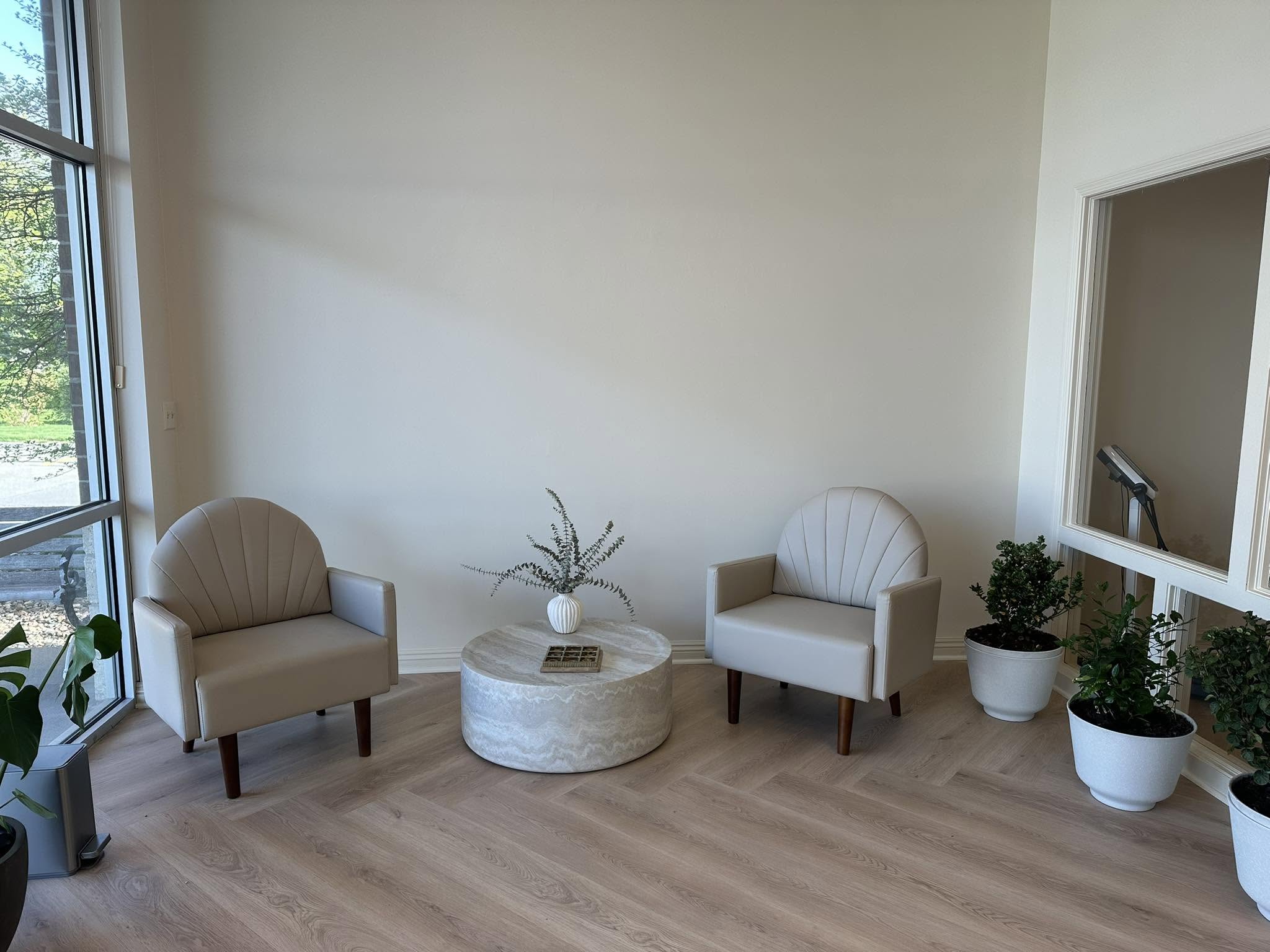 What Actually Makes a Massage Therapy Center Different From a Franchise or a Spa?